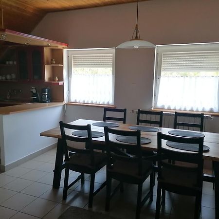 Sara Vendeghaz Apartment Balatonkeresztur Bagian luar foto
