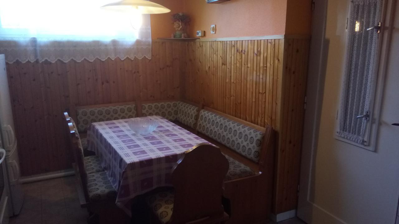 Sara Vendeghaz Apartment Balatonkeresztur Bagian luar foto
