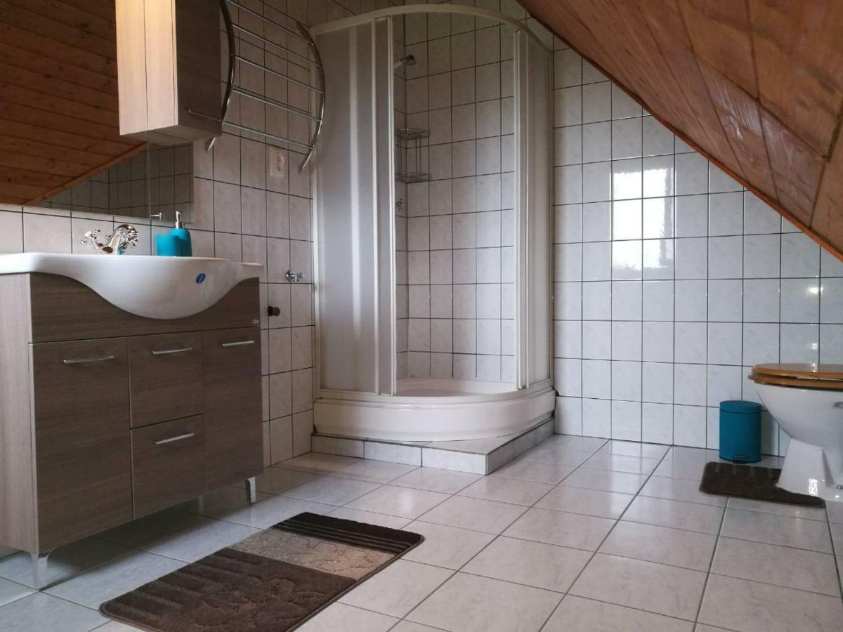 Sara Vendeghaz Apartment Balatonkeresztur Bagian luar foto